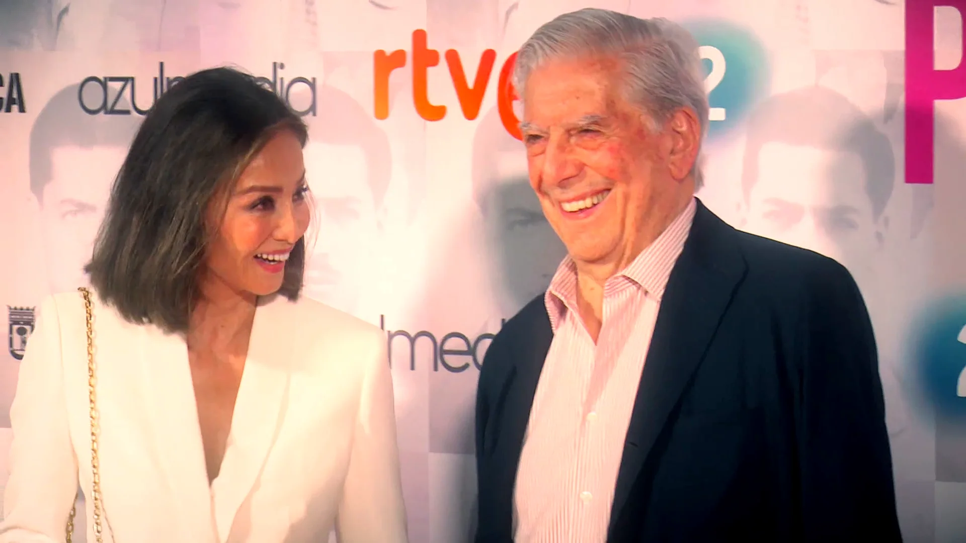Mario Vargas Llosa y su exmujer Patricia Llosa siguen afianzando su relación mientras Isabel Preysler juega sus cartas Mario Vargas Llosa y su exmujer Patricia Llosa siguen afianzando su relación mientras Isabel Preysler juega sus cartas