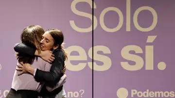 Ione Belarra en un acto de Podemos con Irene Montero