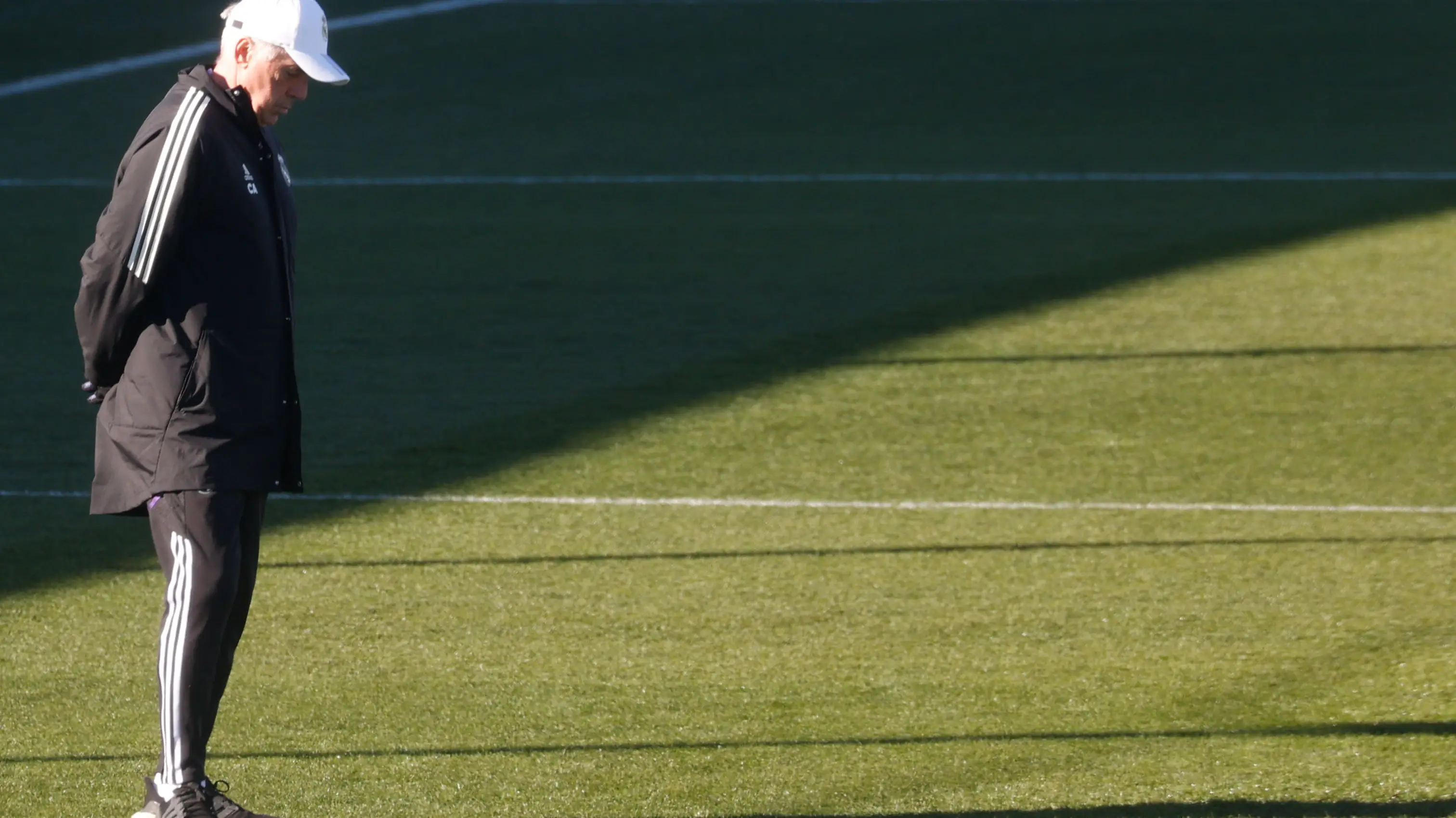 Carlo Ancelotti en un entrenamiento del Real Madrid