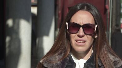 Las hermanas de la mujer asesinada junto a su hija por su pareja en Valladolid: 