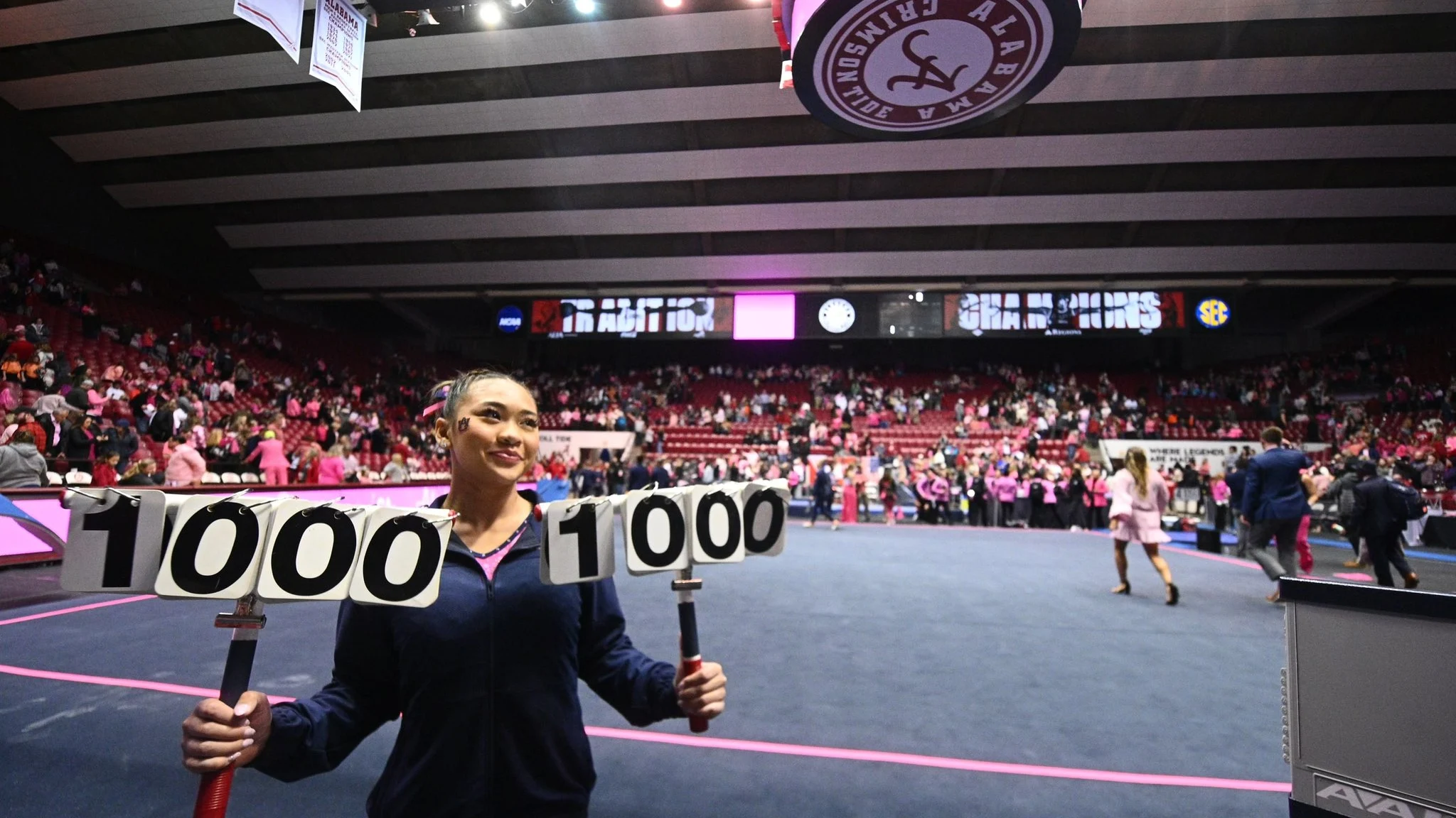 Sunisa Lee tras lograr dos '10' en una competici&oacute;n de gimnasia