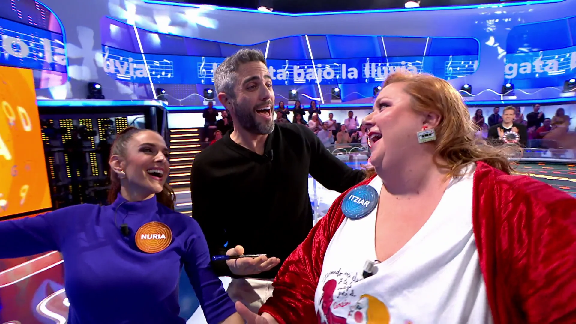 El dueto que emociona a Roberto Leal: Nuria Fergó e Itziar Castro cantan ‘La gata bajo la lluvia’ El dueto que emociona a Roberto Leal: Nuria Fergó e Itziar Castro cantan ‘La gata bajo la lluvia’
