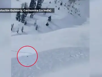 Avalancha mortal en una estación de esquí en la India Avalancha mortal en una estación de esquí en la India