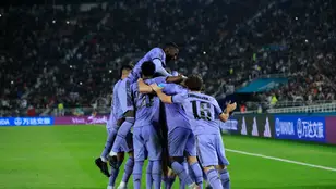 Los jugadores del Real Madrid celebran uno de los goles ante el Al-Ahly