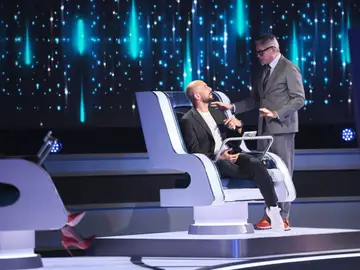 La confesión más extraña de Pepe Reina en ‘El círculo de los famosos’: “Hay jugadores que se han parecido a ovnis” La confesión más extraña de Pepe Reina en ‘El círculo de los famosos’: “Hay jugadores que se han parecido a ovnis”