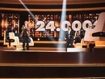 ¡Emocionante! Lorena Castell ayuda a Lola a conseguir el bote de 24.000 euros ¡Emocionante! Lorena Castell ayuda a Lola a conseguir el bote de 24.000 euros