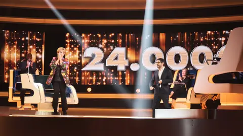 ¡Emocionante! Lorena Castell ayuda a Lola a conseguir el bote de 24.000 euros ¡Emocionante! Lorena Castell ayuda a Lola a conseguir el bote de 24.000 euros