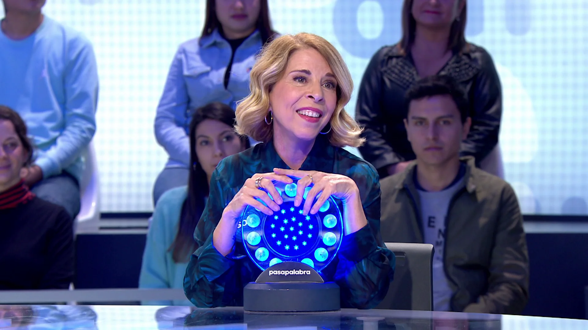 Sole Giménez se emociona al cantar ‘Cucurrucucú Paloma’ en ‘La Pista’: “Me fascina” Sole Giménez se emociona al cantar ‘Cucurrucucú Paloma’ en ‘La Pista’: “Me fascina”