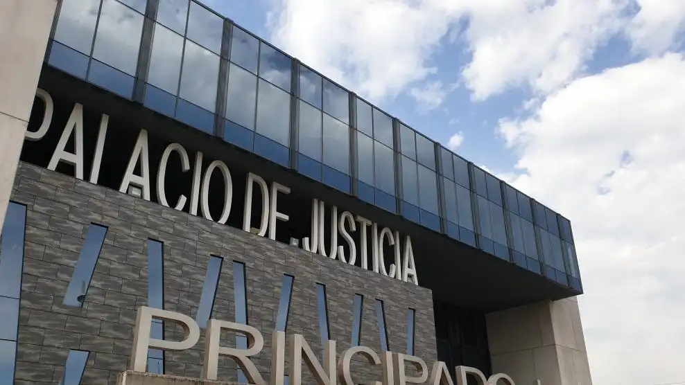 Un hombre a prisión por estafar a sus padres Un hombre a prisión por estafar a sus padres