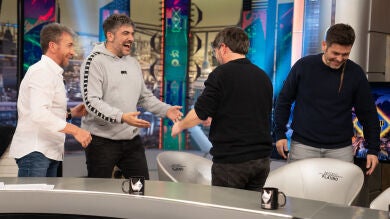 Jordi Évole se lleva una inesperada sorpresa: ¡Estopa aparece en pleno directo en 'El Hormiguero'! 