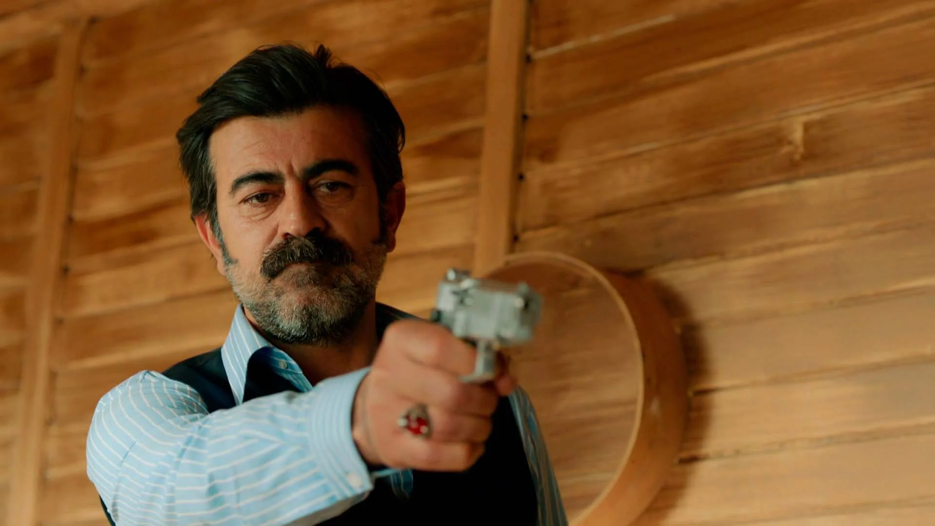 Abdülkadir termina con la vida de Hamran Abdülkadir termina con la vida de Hamran