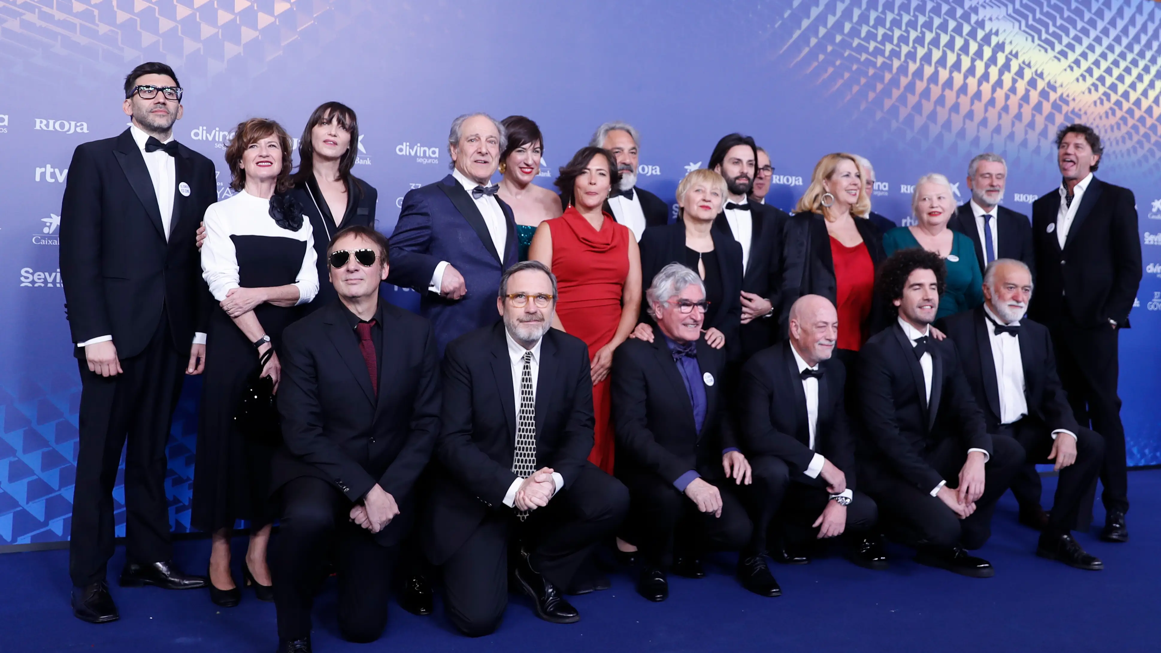 La Junta de la Academia de Cine posa para los medios gráficos en la alfombra roja de la 37 Gala de los Premios Goya La Junta de la Academia de Cine posa para los medios gráficos en la alfombra roja de la 37 Gala de los Premios Goya