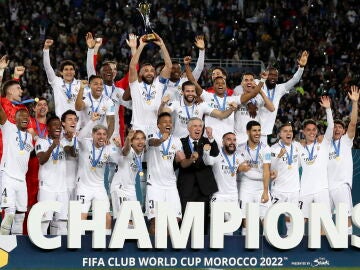 El Real Madrid levanta el trofeo del Mundial de Clubes 2023