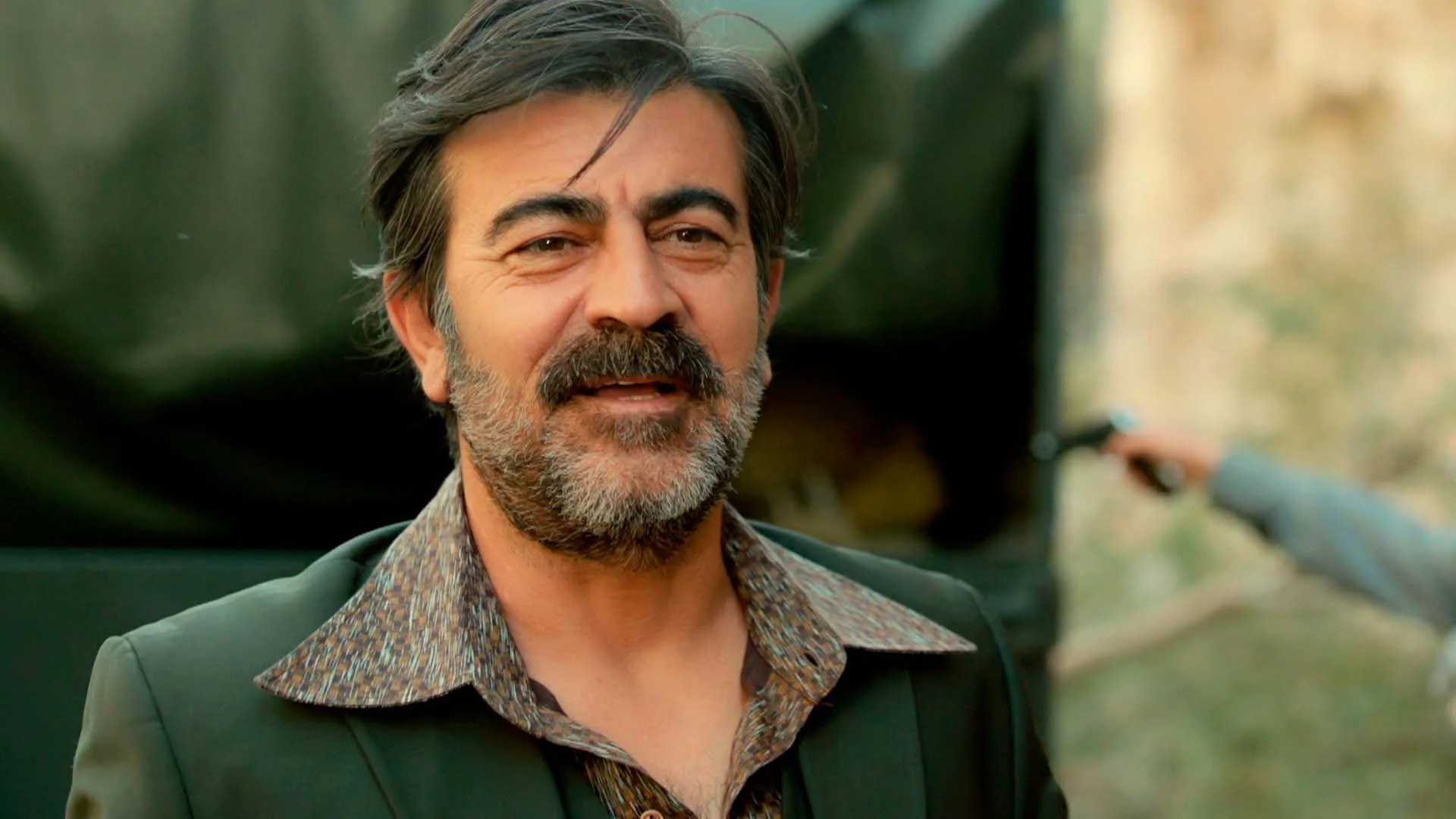 ¡Abdülkadir logra fugarse de prisión gracias a su hermano y Hakan! ¡Abdülkadir logra fugarse de prisión gracias a su hermano y Hakan!