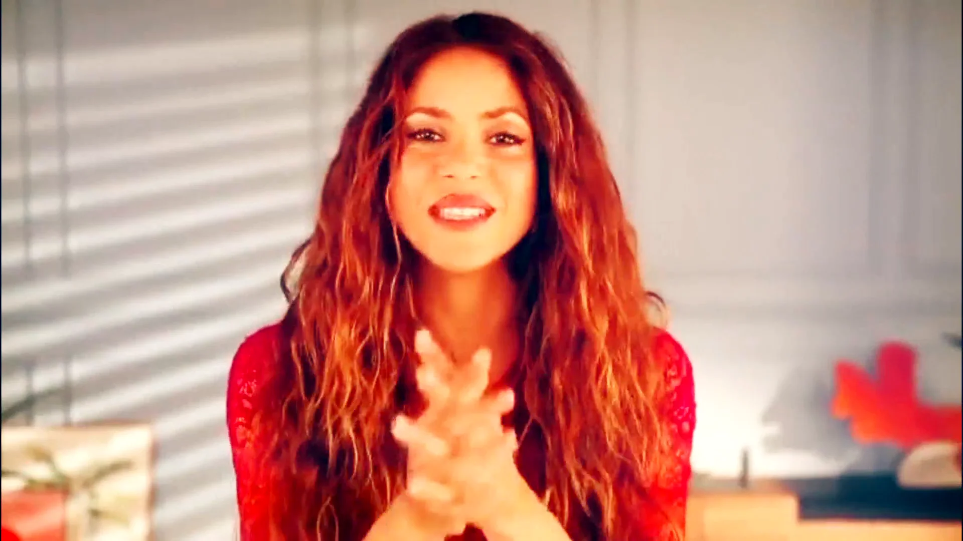 Shakira, a punto de estrenar su nueva canción mientras Piqué habla por primera vez de su relación Shakira, a punto de estrenar su nueva canción mientras Piqué habla por primera vez de su relación