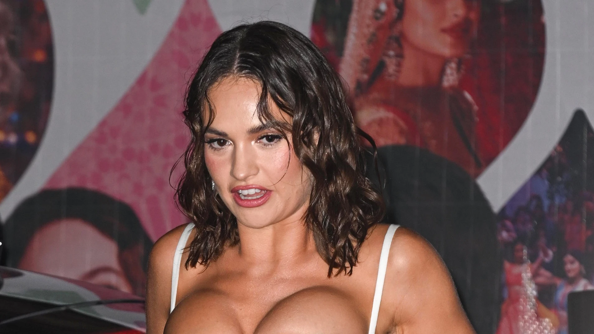 Lily James en la premiere de 'What's Love Got to Do with It?'