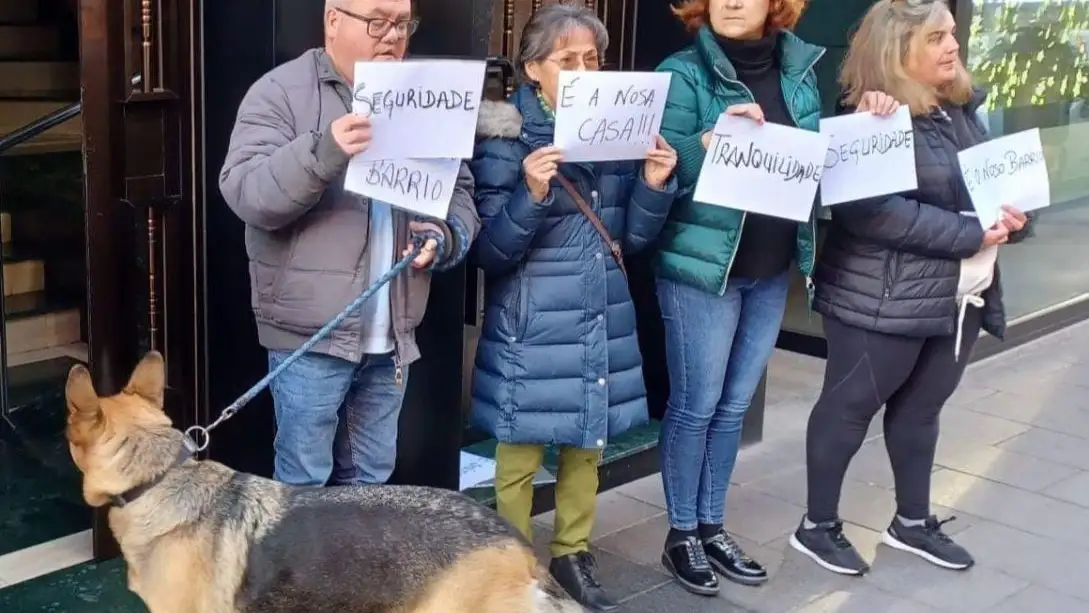 La protesta de los vecinos La protesta de los vecinos
