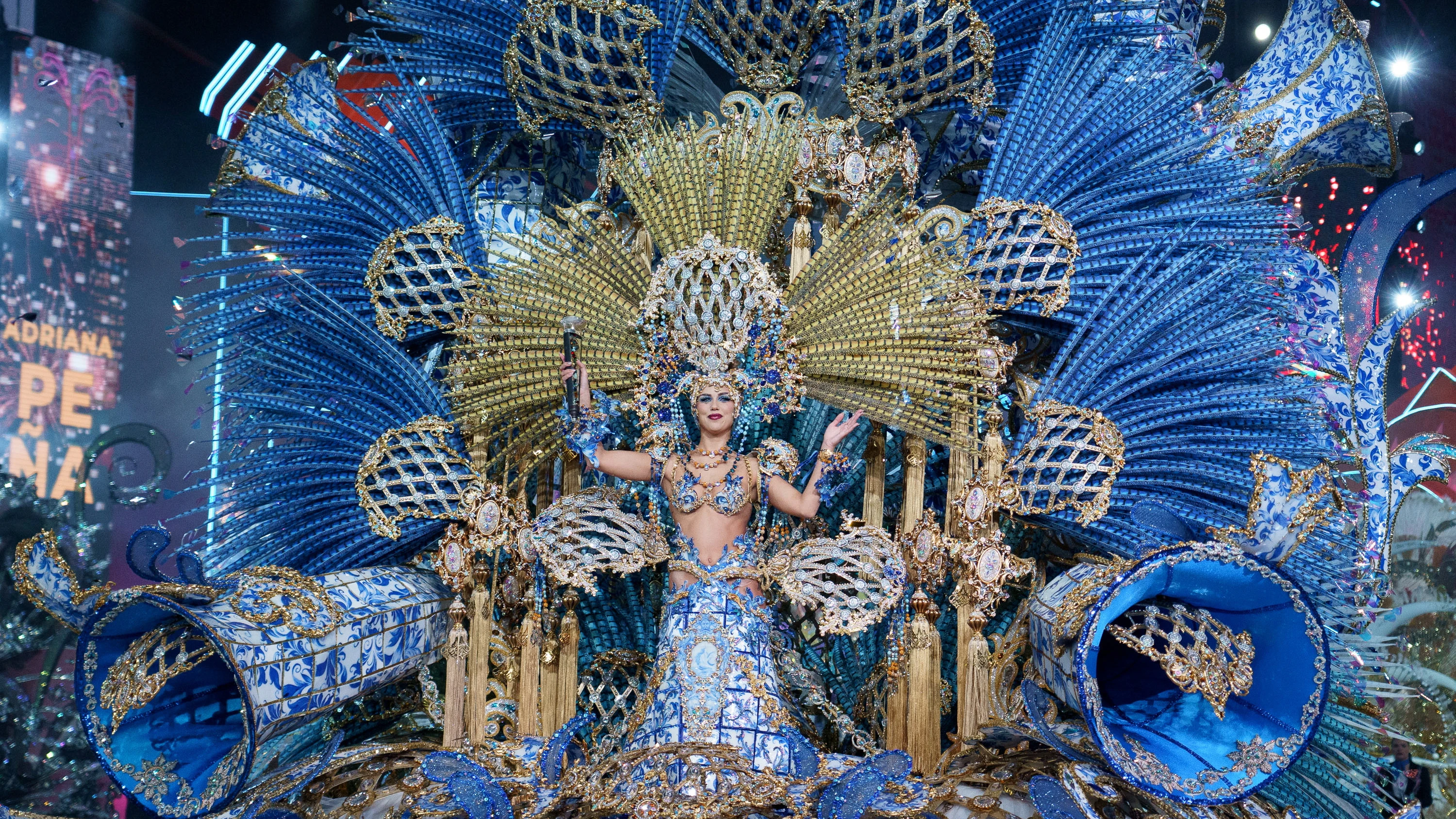 La joven Adriana Peña se ha proclamado esta noche Reina del Carnaval de Santa Cruz de Tenerife 2023 La joven Adriana Peña se ha proclamado esta noche Reina del Carnaval de Santa Cruz de Tenerife 2023