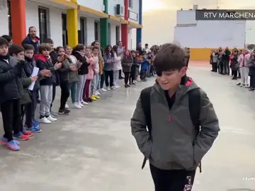 El recibimiento a Antonio El recibimiento a Antonio