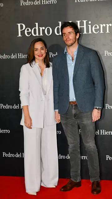 Tamara Falcó e Íñigo Onieva en el photocall de Pedro del Hierro Tamara Falcó e Íñigo Onieva en el photocall de Pedro del Hierro