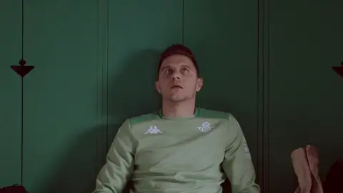 Joaquín ante su lesión previa al derbi con el Sevilla Joaquín ante su lesión previa al derbi con el Sevilla