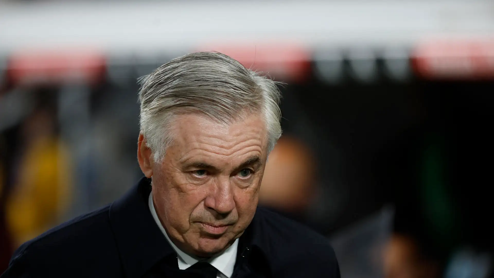 Ancelotti, durante el partido contra el Elche en el Bernab&eacute;u