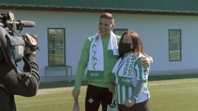 Joaquín bromea sobre las fronteras que traspasa el Betis: “El pianista James Rhodes, ¿ese tío porque es del Betis?”