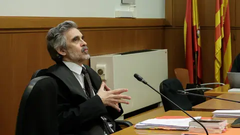 Cristóbal Martell, abogado de Dani Alves, durante la vista del recurso Cristóbal Martell, abogado de Dani Alves, durante la vista del recurso