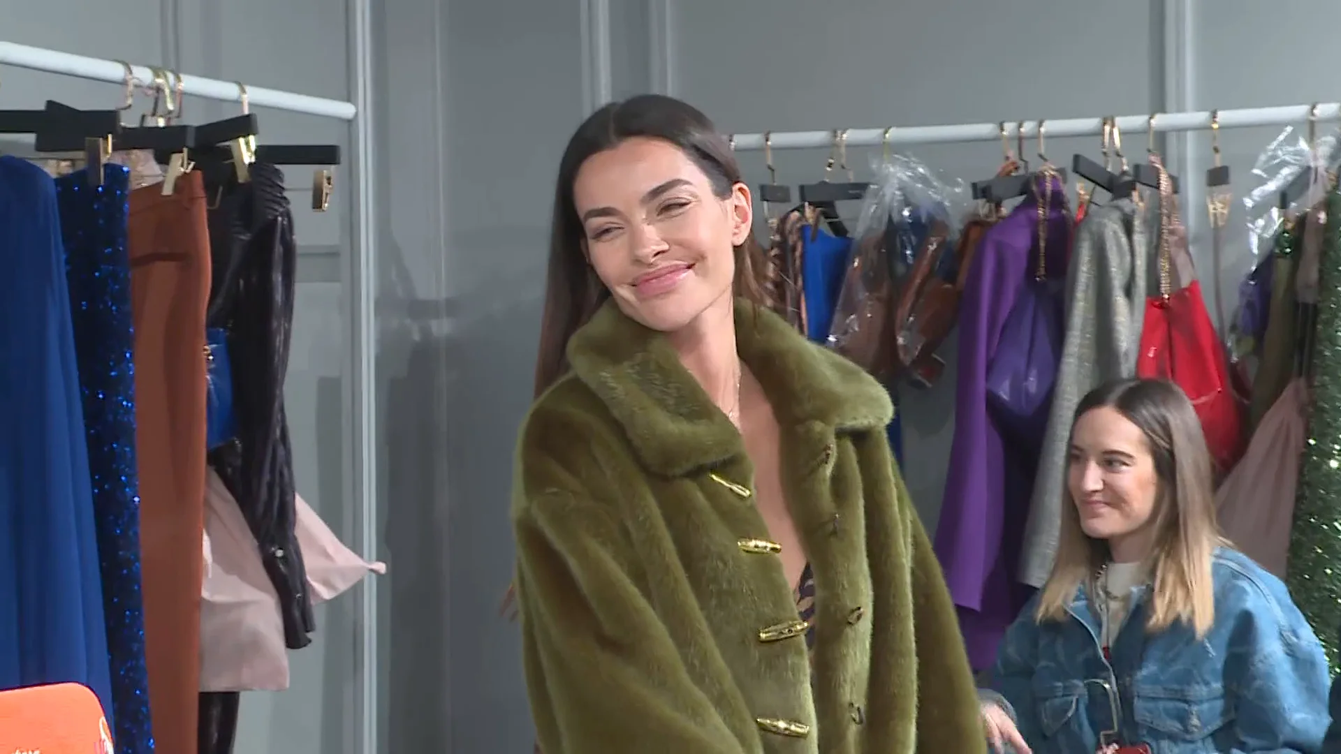Vemos a Joana Sanz retomando su actividad profesional en los ensayos de la Madrid Fashion Week 