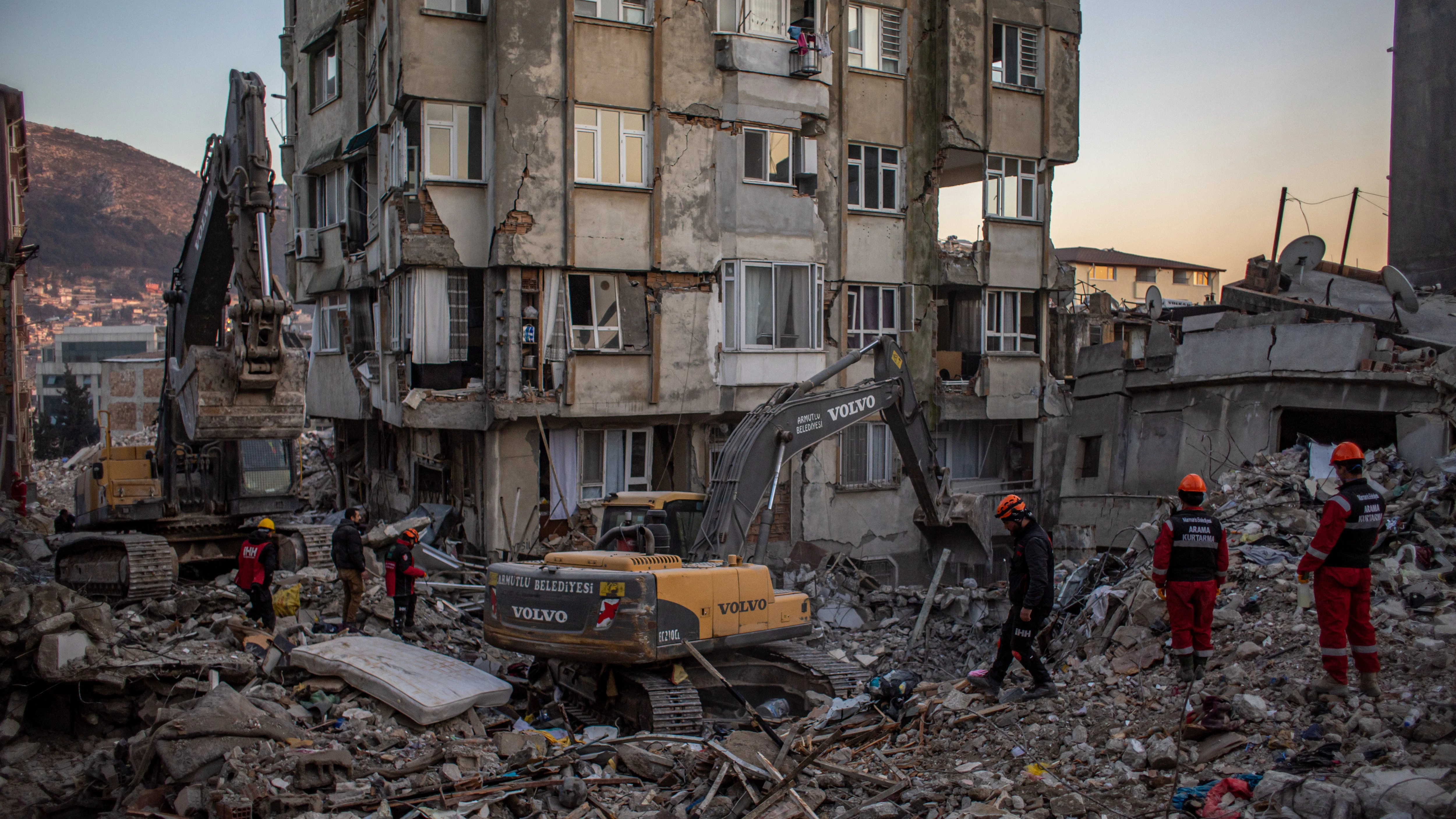 Imagen del resultado de los terremotos en una zona de Turqu&iacute;a