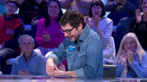 Juanra Bonet enseña el sorprendente regalo que le hizo Agustín Jiménez: “Es muy tímido” Juanra Bonet enseña el sorprendente regalo que le hizo Agustín Jiménez: “Es muy tímido”