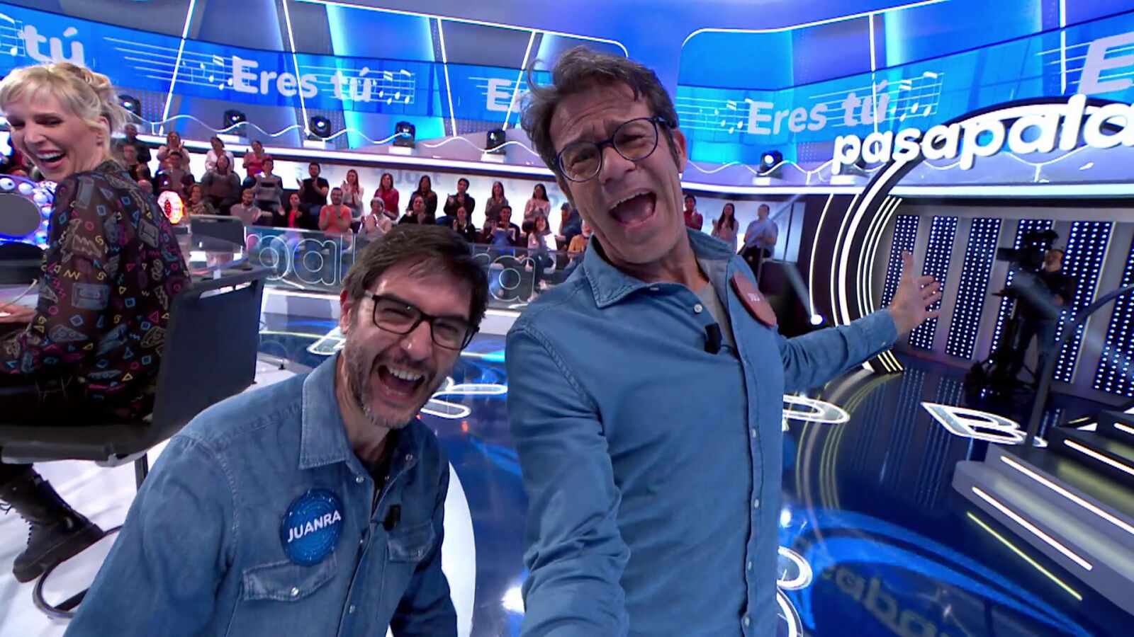 Fenómeno fan con Juanra Bonet: ‘Take that’ con Roberto Leal y ‘Dúo dinámico’ con Juli Fábregas