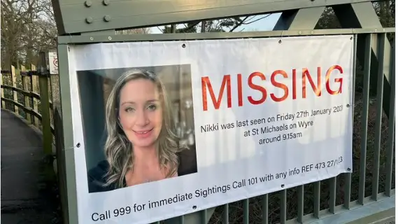 Un cartel por la desaparici&oacute;n de Nicola Bulley en Reino Unido 