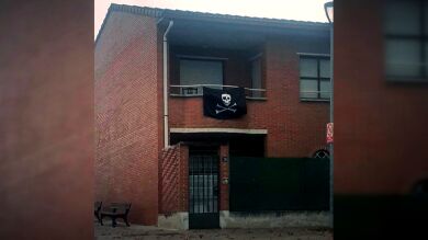 Sin dormir y con miedo por culpa de sus inquilinos okupas: 