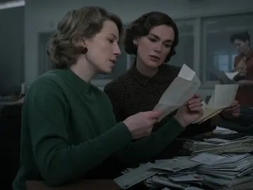 Carrie Coon y Keira Knightley Carrie Coon y Keira Knightley