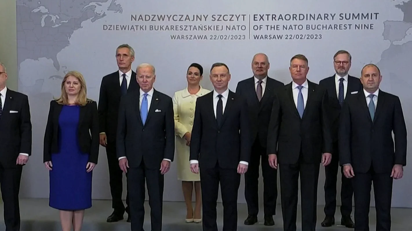 Joe Biden junto al 'Grupo de los Nueve de Bucarest' Joe Biden junto al 'Grupo de los Nueve de Bucarest'