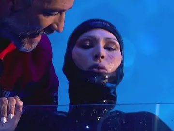 Rosa López emociona a Roberto Leal en su Apnea Rosa López emociona a Roberto Leal en su Apnea