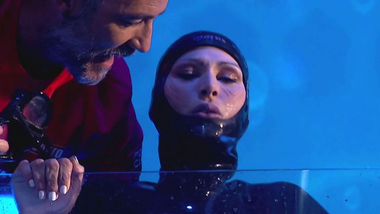 Rosa L&oacute;pez emociona a Roberto Leal en su Apnea 