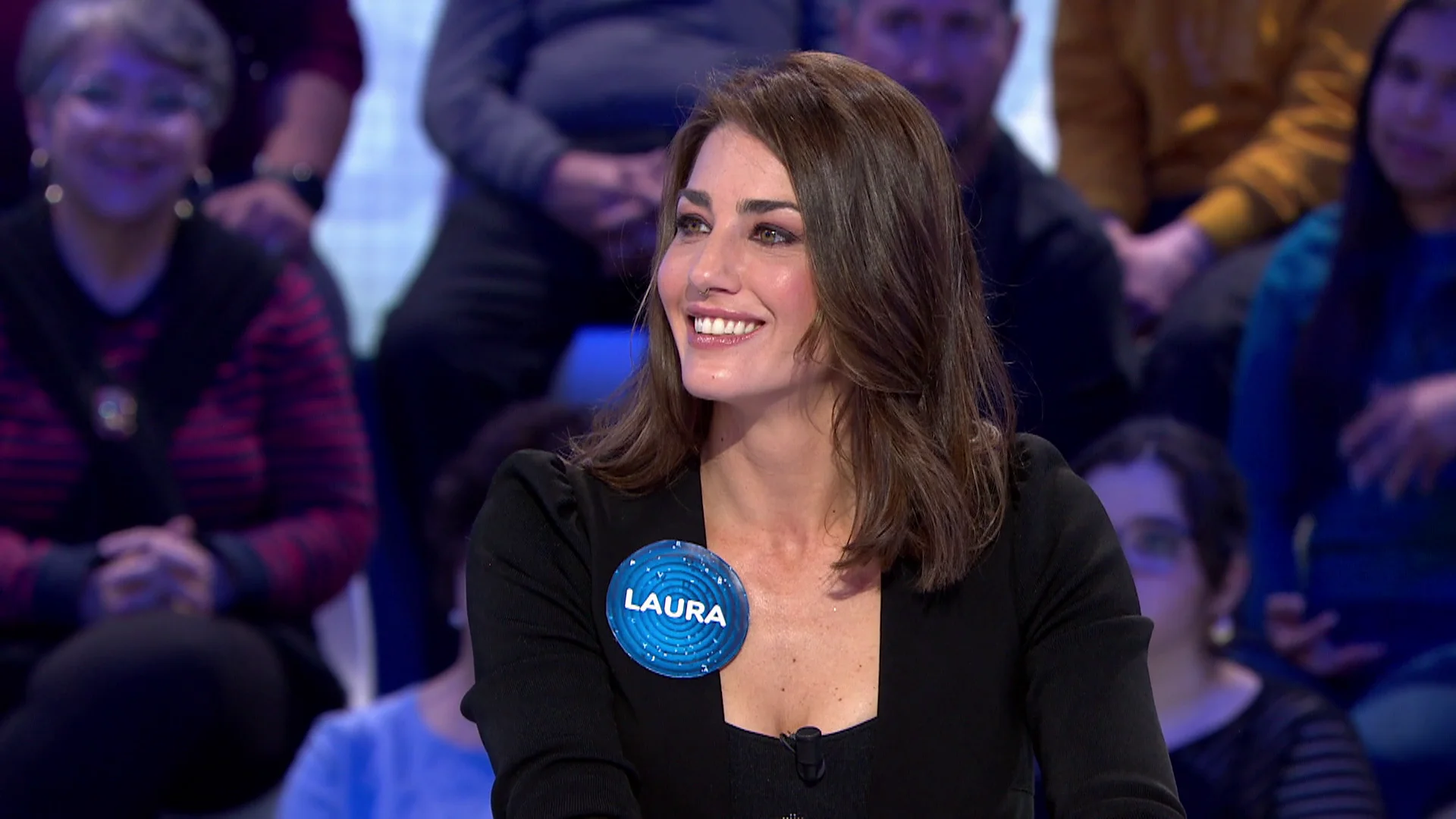 ¿Club Platino en ‘Pasapalabra’? Roberto Leal se lo propone a Laura Moure ¿Club Platino en ‘Pasapalabra’? Roberto Leal se lo propone a Laura Moure