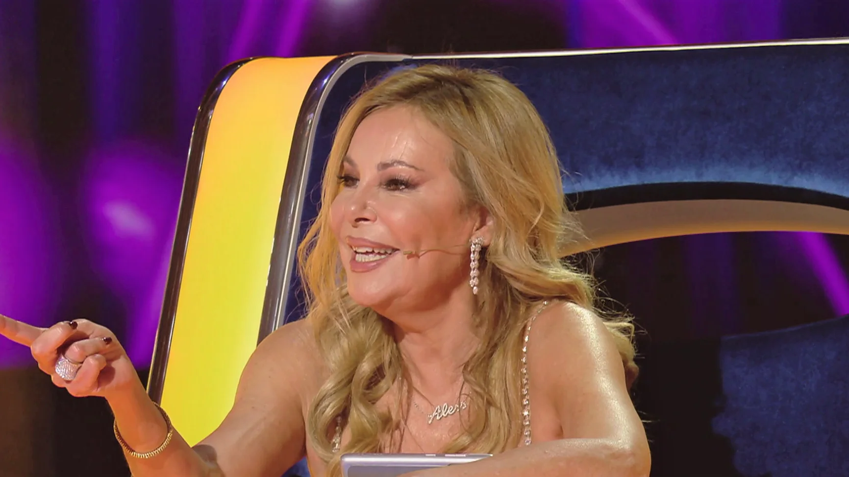 Ana Obregón recibirá un 'superlike' de Juanra Bonet: nuevas sorpresas en 'El círculo de los famosos' el próximo miércoles Ana Obregón recibirá un 'superlike' de Juanra Bonet: nuevas sorpresas en 'El círculo de los famosos' el próximo miércoles