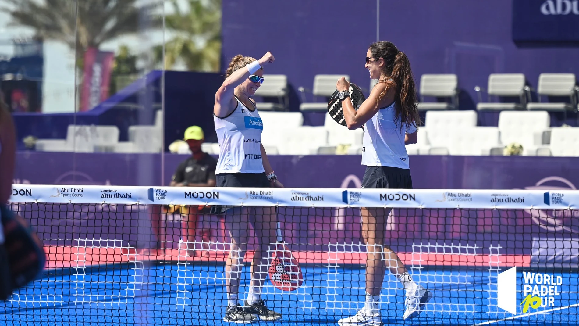 Alejandra Salazar y Gemma Triay celebran un punto en el Abu Dhabi Master 2023 Alejandra Salazar y Gemma Triay celebran un punto en el Abu Dhabi Master 2023