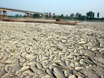 Imagen de archivo del río Po durante un episodio de sequía
