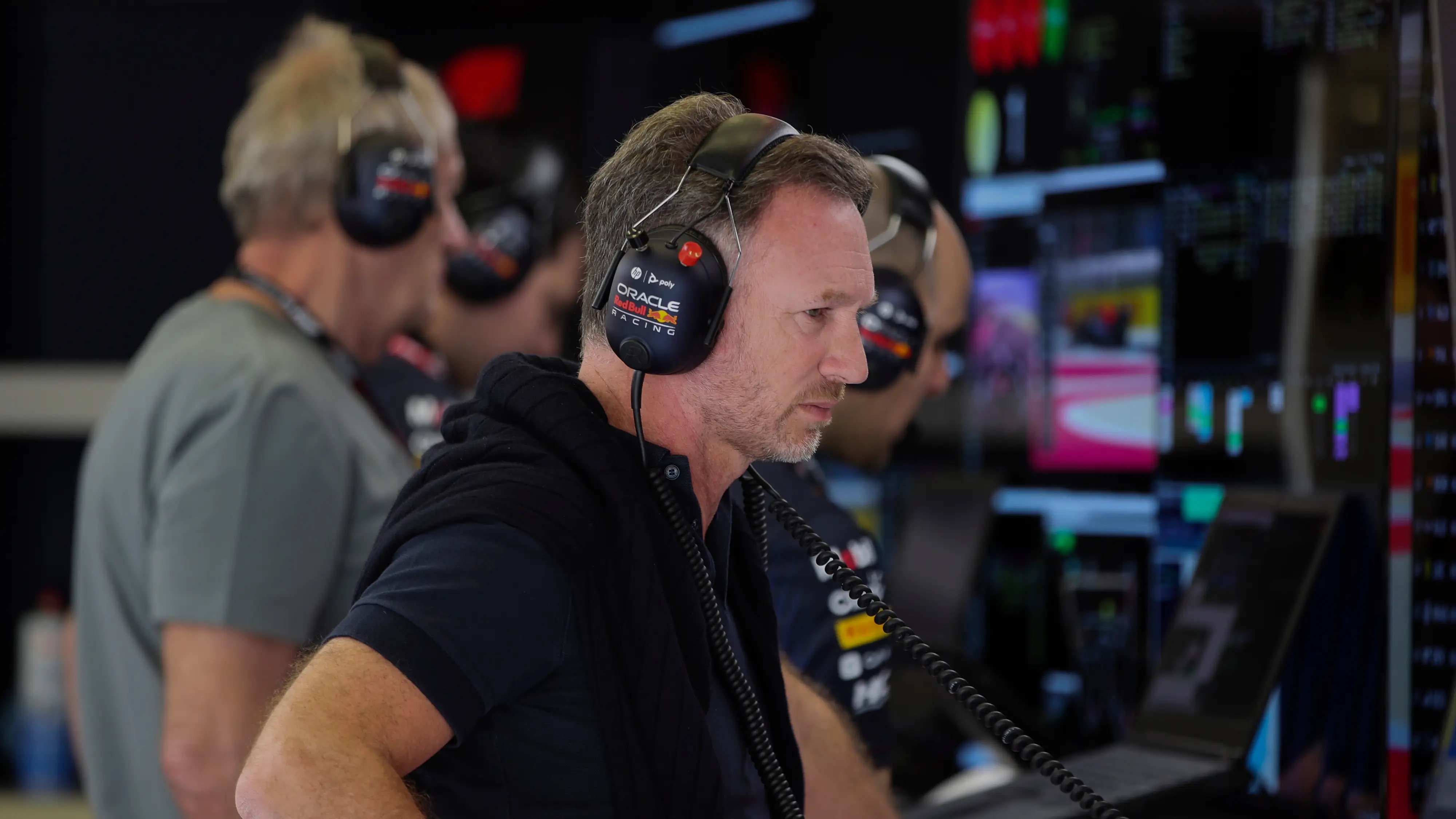 Christian Horner, en los teste de pretemporada en Sakir, Baréin Christian Horner, en los teste de pretemporada en Sakir, Baréin
