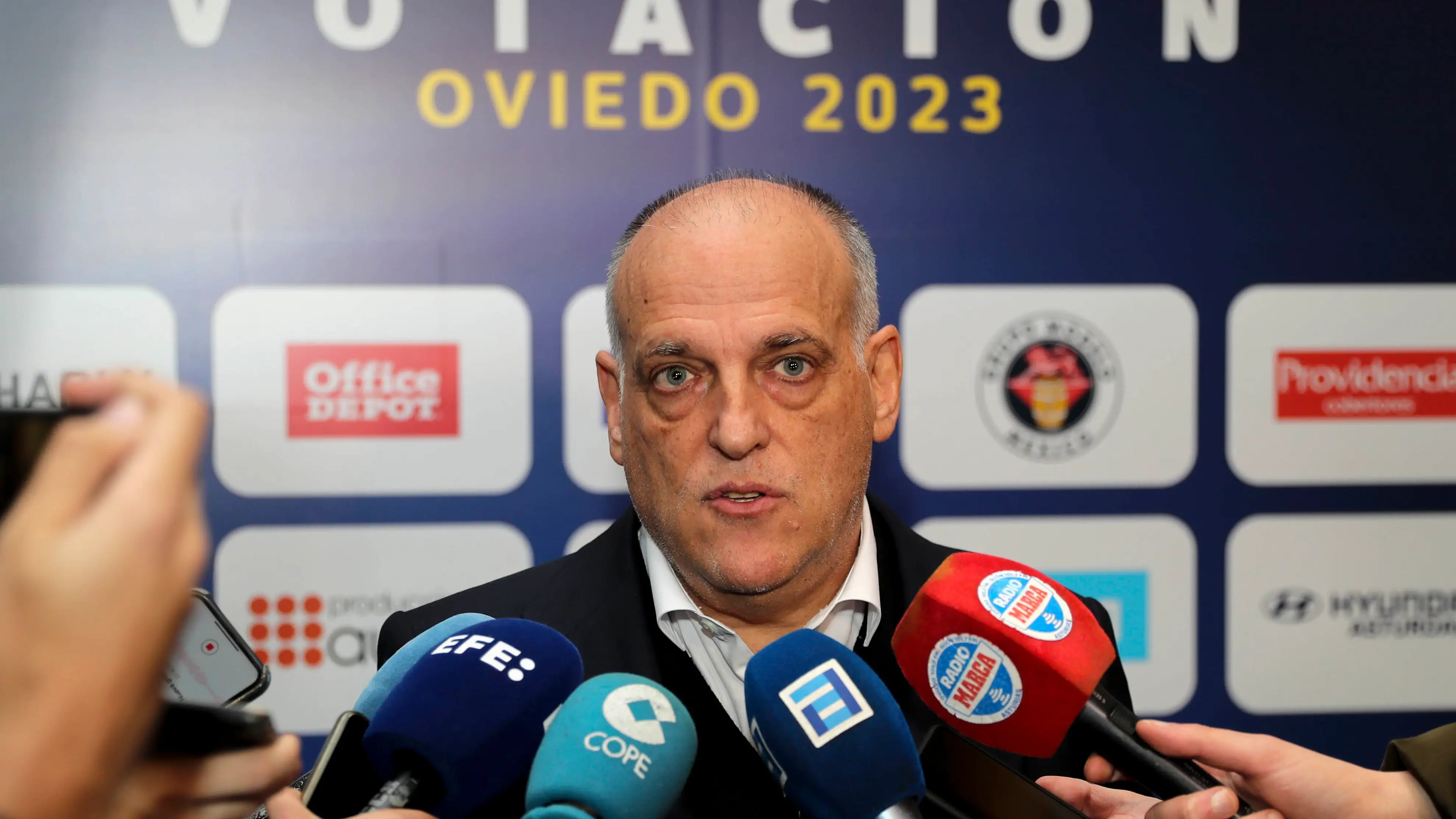 El presidente de la Liga, Javier Tebas, en una visita institucional a Oviedo El presidente de la Liga, Javier Tebas, en una visita institucional a Oviedo