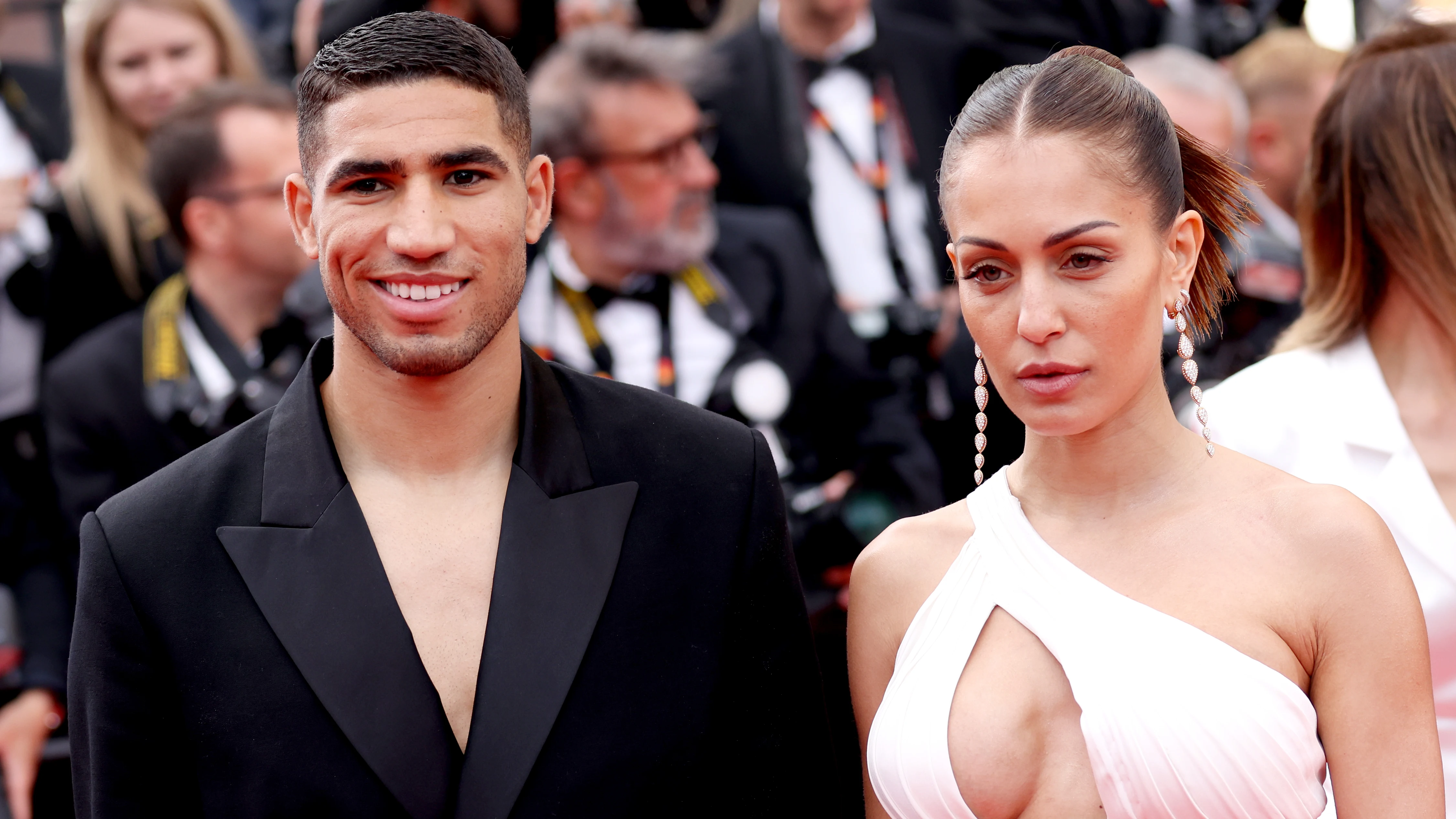 Achraf Hakimi, junto a su mujer Hiba Abouk en el pasado festival de Cannes Achraf Hakimi, junto a su mujer Hiba Abouk en el pasado festival de Cannes