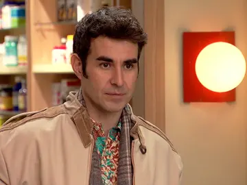 Hugo vuelve a rechazar a Rocío tras contarle su historia de amor con Amanda: “No lo he superado” Hugo vuelve a rechazar a Rocío tras contarle su historia de amor con Amanda: “No lo he superado”