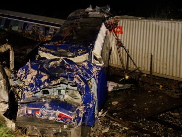  Vagón destruido en el accidente de tren en Grecia