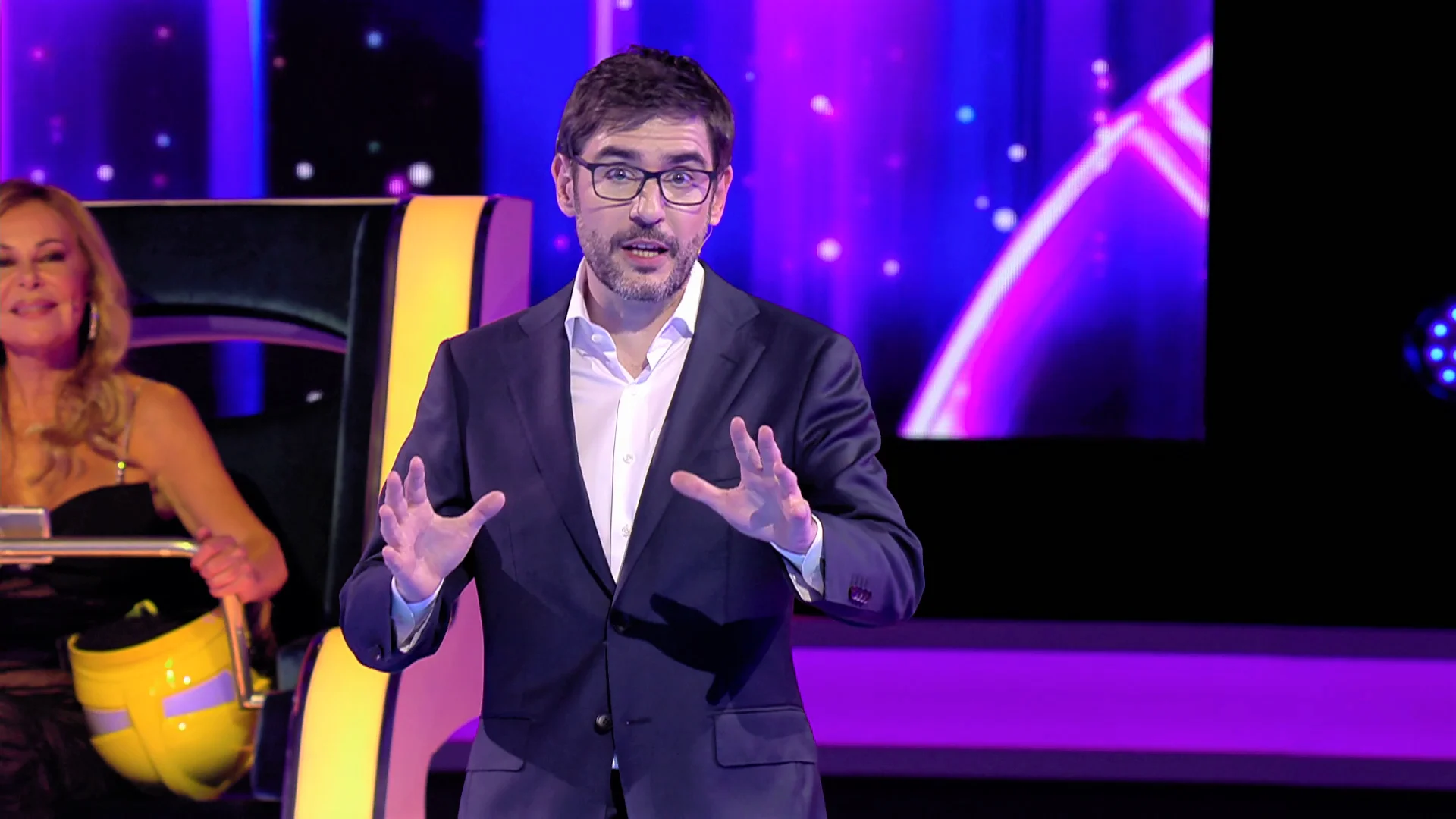 Juanra Bonet incumple su contrato en ‘El círculo de los famosos’: “No hacer caso a Ana Obregón no es constitucional” Juanra Bonet incumple su contrato en ‘El círculo de los famosos’: “No hacer caso a Ana Obregón no es constitucional”
