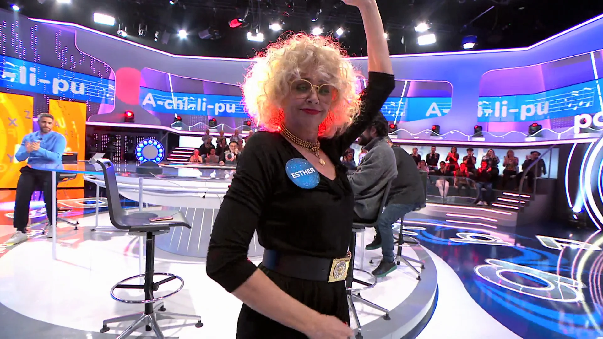 Esther Arroyo, ¡arrolladora!: Saca su lado más ‘chilli’ con un gran pleno en ‘La Pista’ Esther Arroyo, ¡arrolladora!: Saca su lado más ‘chilli’ con un gran pleno en ‘La Pista’