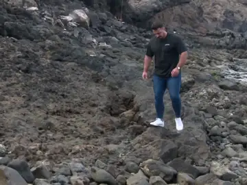 Eduardo Blasco abandona la competición para ayudar en el rescate humanitario Eduardo Blasco abandona la competición para ayudar en el rescate humanitario